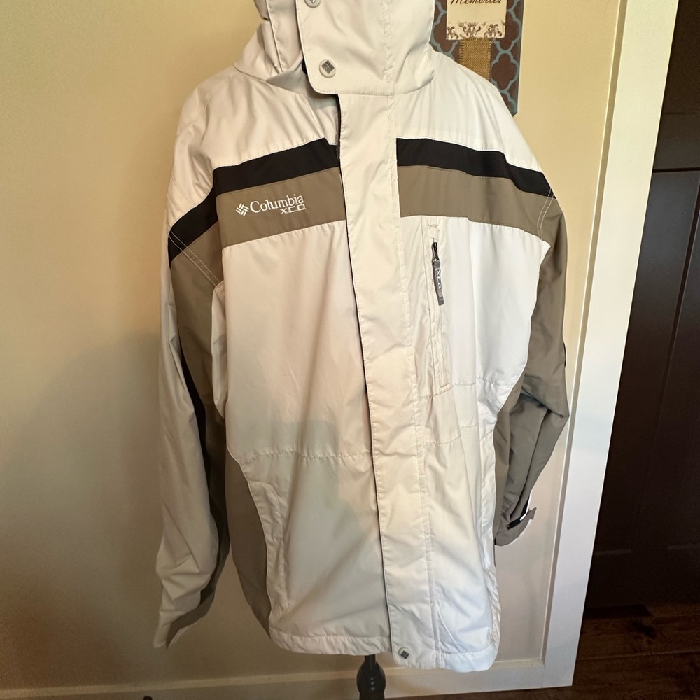 Columbia jacket with removable liner size large